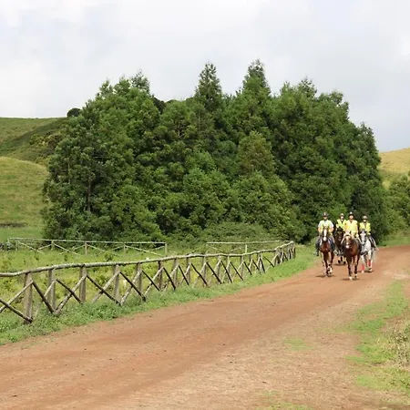 Σαλέ Quinta Do Malhinha- Turismo Angra do Heroísmo